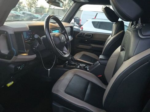 Used 2022 Ford Bronco Wildtrak image 4