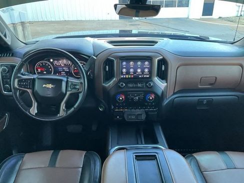 Used 2019 Chevrolet Silverado 1500 High Country w/ Technology Package image 3