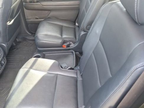 Used 2019 Honda Pilot Touring image 17