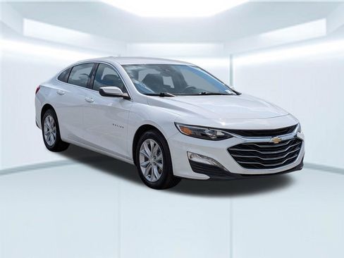 Used 2025 Chevrolet Malibu LT FWD image 9