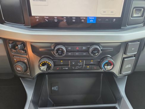 New 2026 Ford F250 XLT w/ XLT Premium Package AWD/4WD image 23