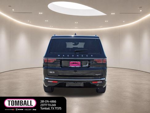 Used 2024 Jeep Wagoneer Series II AWD/4WD image 6