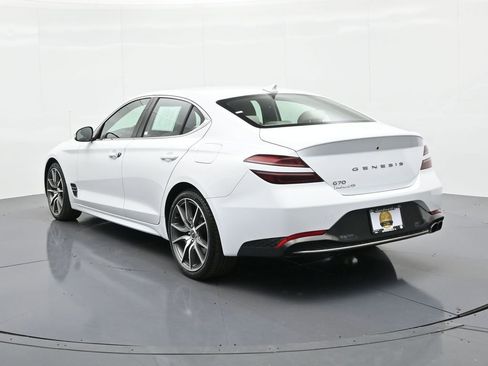 Used 2023 Genesis G70 2.0T image 8
