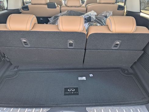 Used 2026 INFINITI QX80 Luxe RWD image 11