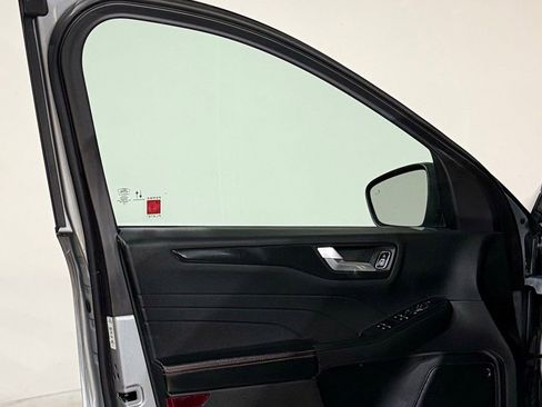 Used 2023 Ford Escape ST-Line image 32