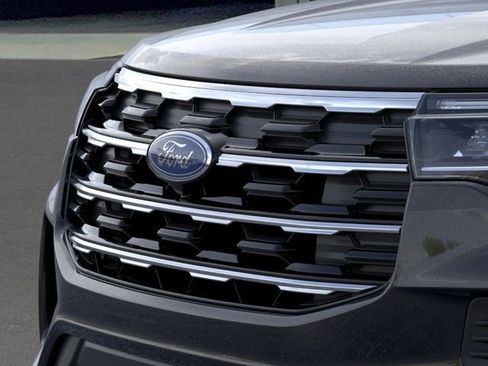New 2026 Ford Explorer Active AWD/4WD image 17