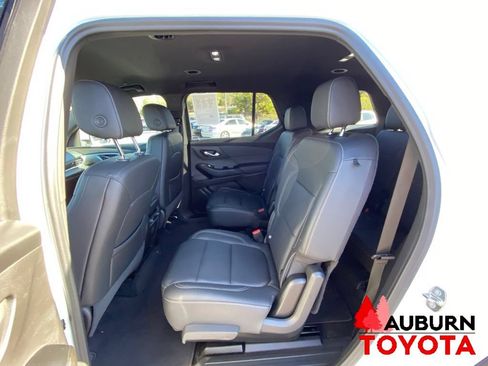 Used 2023 Chevrolet Traverse LT FWD image 25