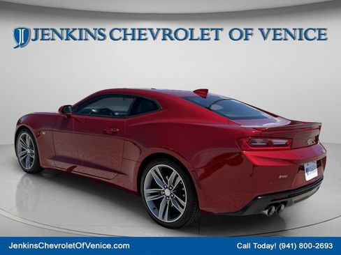 Used 2017 Chevrolet Camaro LT RWD image 7