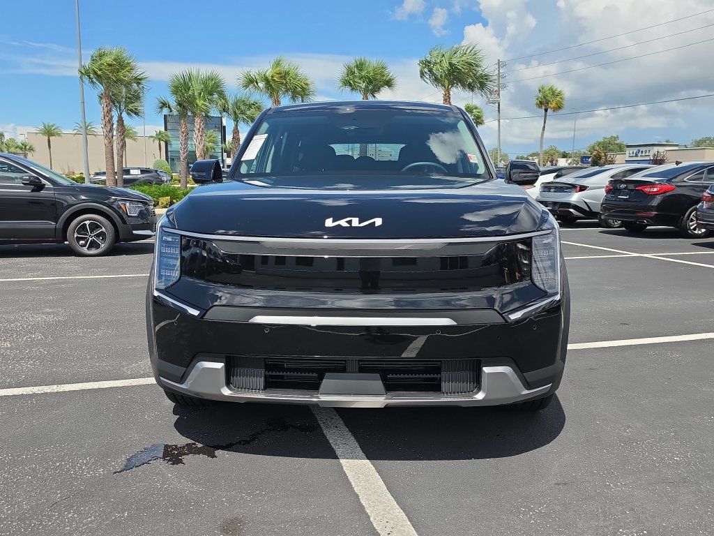 New 2026 Kia EV9 Light RWD image 3