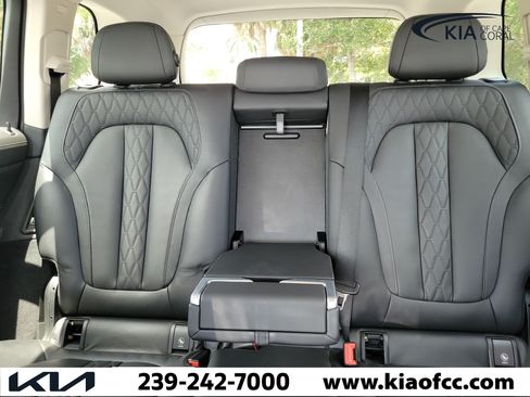 Used 2023 BMW X7 xDrive40i AWD/4WD image 34