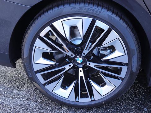 Used 2025 BMW 530i w/ Executive Package image 45