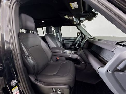 New 2026 Land Rover Defender 130 X-Dynamic SE AWD/4WD image 30