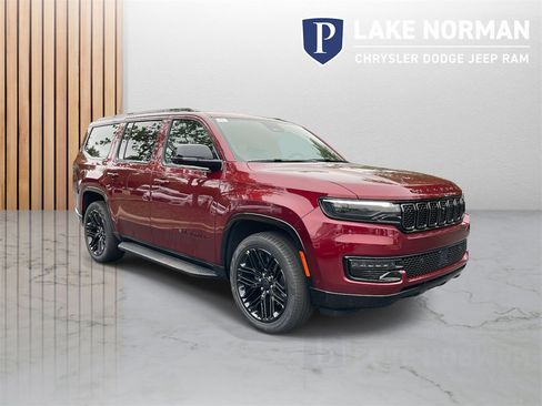 New 2025 Jeep Wagoneer Series II w/ Convenience Group I image 2