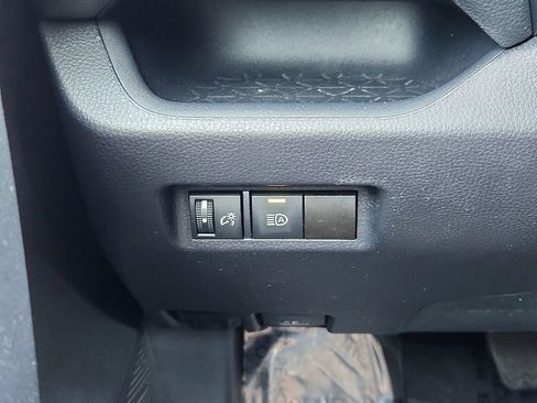 Certified 2025 Toyota RAV4 XLE FWD image 29