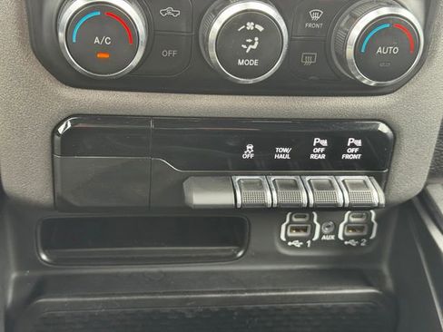 Certified 2023 RAM 1500 Big Horn image 33
