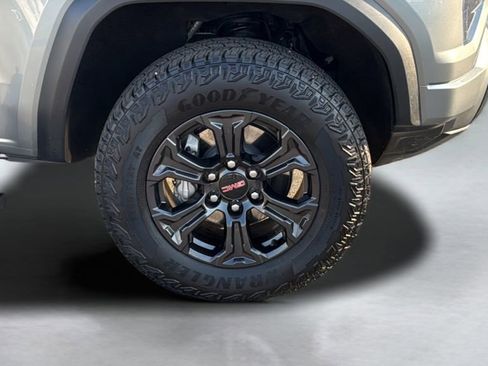 Used 2025 GMC Canyon Elevation AWD/4WD image 22