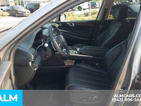 Used 2024 Genesis GV80 2.5T AWD/4WD image 16
