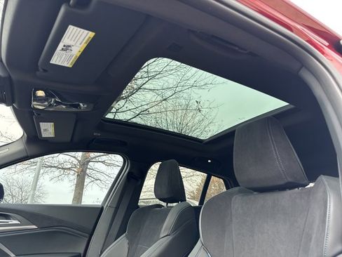 Certified 2024 BMW X2 xDrive28i w/ Premium Package image 9