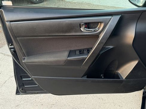 Used 2019 Toyota Corolla LE w/ Carpet Mat Package (TMS) FWD image 29