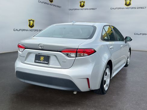 Used 2025 Toyota Corolla LE FWD image 5