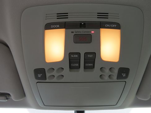 Used 2011 Lexus IS 250 RWD image 24