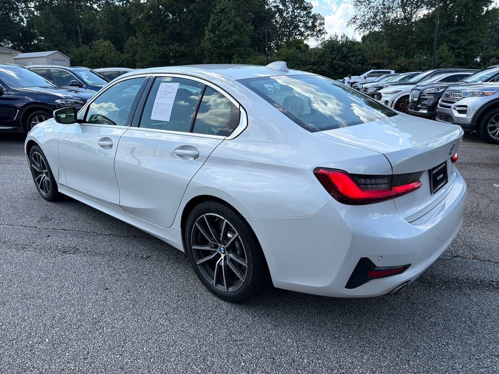 Used 2021 BMW 330i Sedan w/ Convenience Package RWD image 5