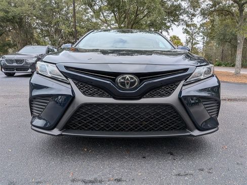 Used 2020 Toyota Camry SE image 10