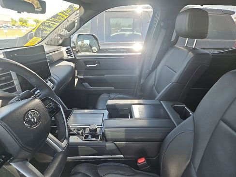 Used 2023 Toyota Tundra Platinum w/ Advanced Package AWD/4WD image 5