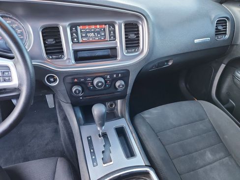 Used 2013 Dodge Charger SE image 20
