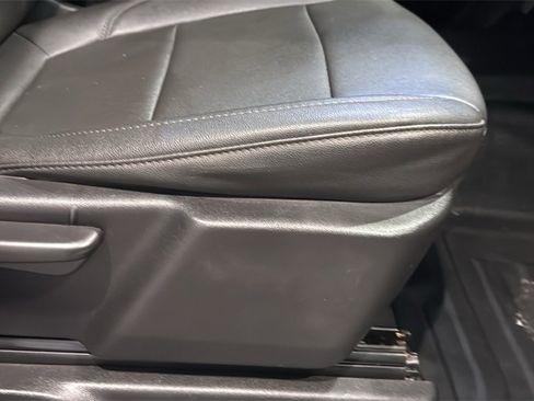 Used 2022 GMC Sierra 3500 Pro w/ Convenience Package image 13