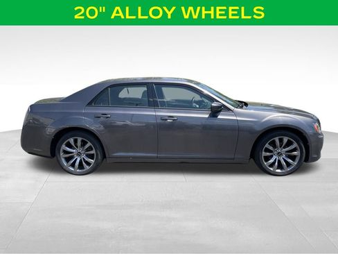 Used 2014 Chrysler 300 S w/ Luxury Group RWD image 6