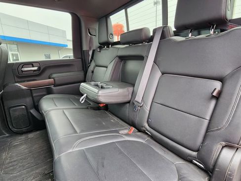 Used 2021 GMC Sierra 2500 SLT w/ SLT Preferred Package image 29