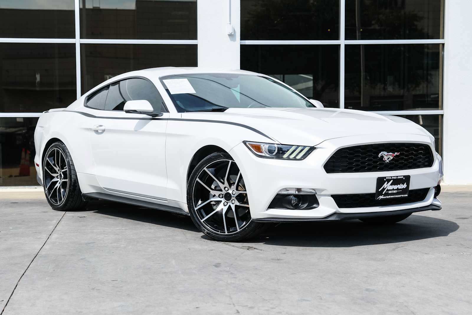 Used 2017 Ford Mustang Premium w/ Equipment Group 201A RWD image 5