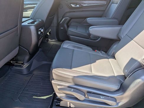 Used 2024 GMC Yukon XL Denali w/ Advanced Technology Package AWD/4WD image 21