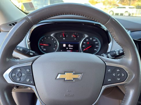 Used 2020 Chevrolet Traverse LT w/ LT Premium Package image 24