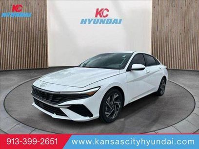 New 2025 Hyundai Elantra SEL