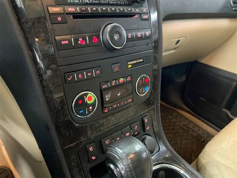 Used 2011 GMC Acadia Denali image 14