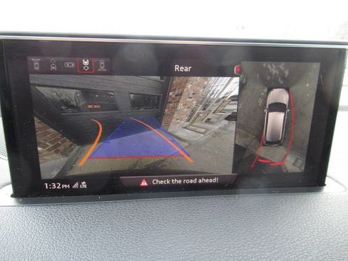 Used 2017 Audi Q7 3.0T Premium Plus image 34