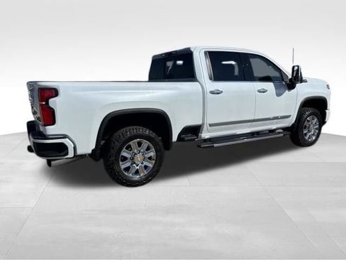 New 2026 Chevrolet Silverado 2500 High Country w/ High Country Premium Package AWD/4WD image 6