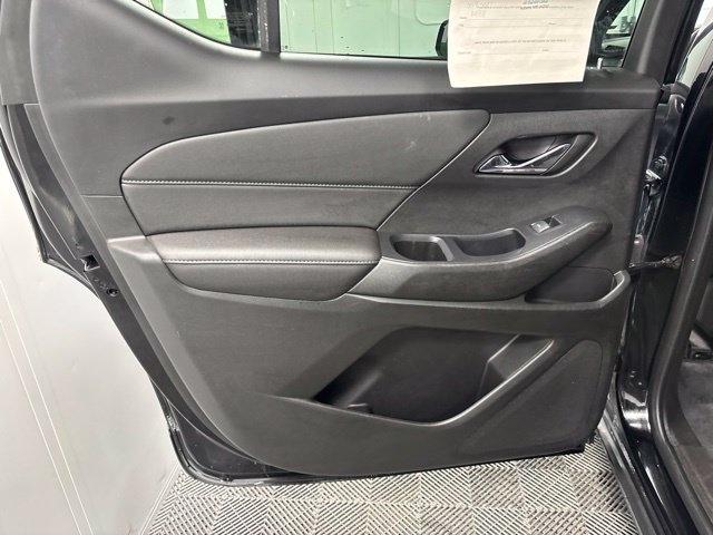 Used 2022 Chevrolet Traverse LT FWD image 13