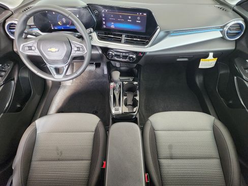 Certified 2026 Chevrolet Trax LT w/ Driver Confidence Package FWD image 27