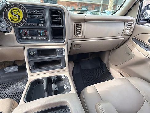 Used 2006 GMC Sierra 2500 SLT w/ Heavy-Duty Power Package image 21