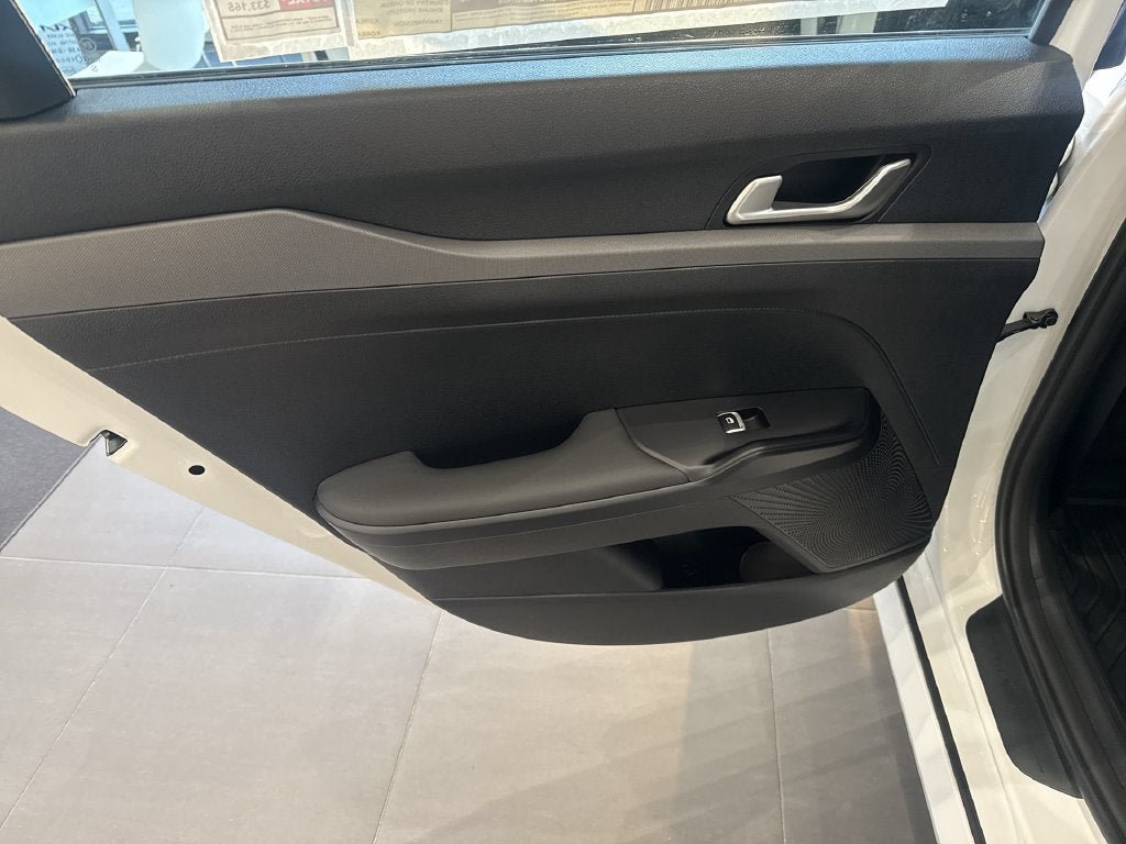 New 2026 Kia K5 LXS FWD image 24