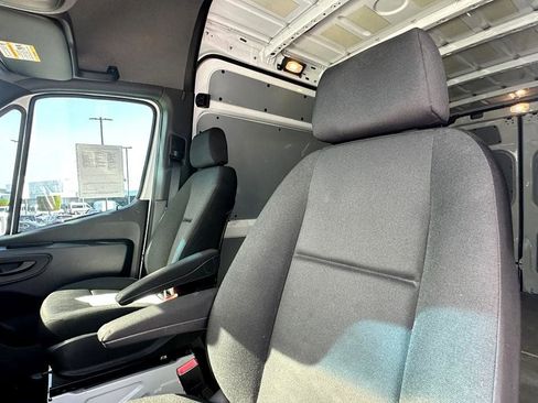 Used 2021 Mercedes-Benz Sprinter 3500 image 20