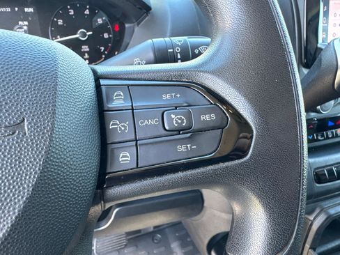 Used 2025 RAM ProMaster 2500 w/ Convenience Group FWD image 21