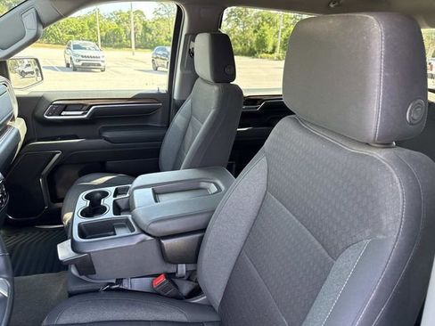 Used 2024 Chevrolet Silverado 1500 LT w/ Z71 Off-Road Package AWD/4WD image 20