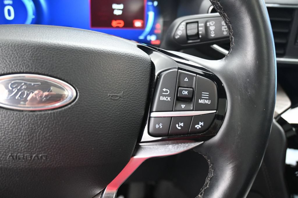 Used 2022 Ford Explorer Platinum w/ Equipment Group 601A AWD/4WD image 44