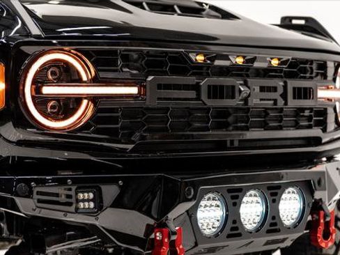 Used 2025 Ford Bronco Pickup image 15