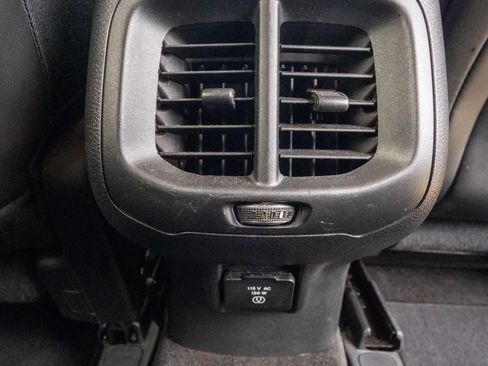 Used 2018 Jeep Cherokee Limited AWD/4WD image 13