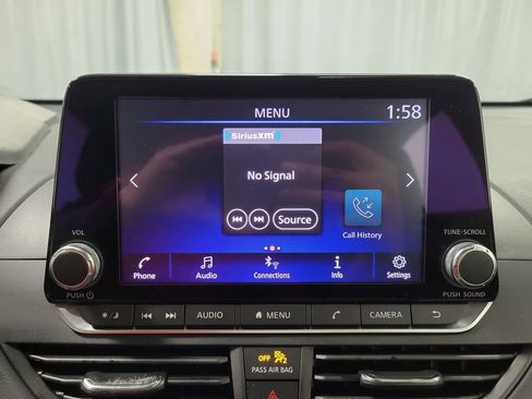 Used 2022 Nissan Altima 2.5 SV FWD image 18